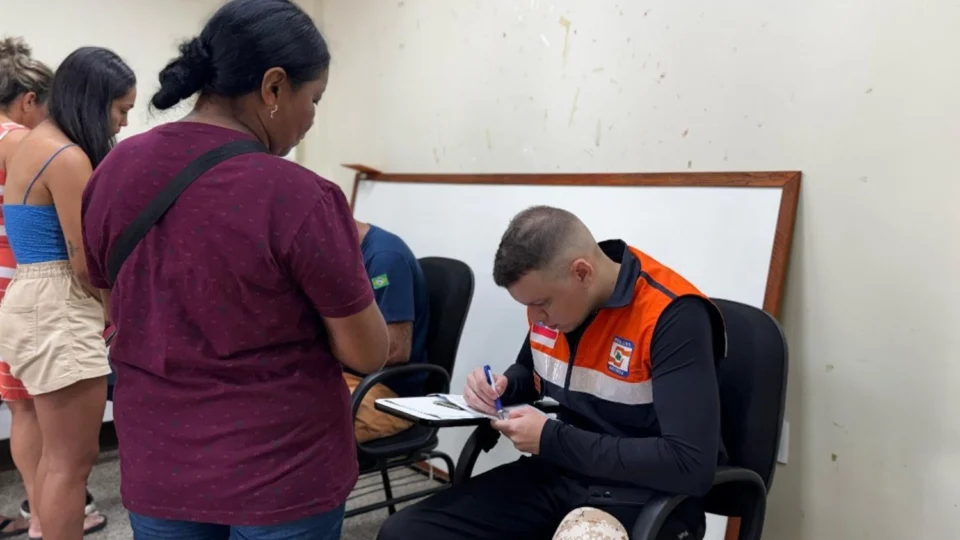 Governo do Amazonas mantém atendimento às famílias atingidas pelas chuvas em Manaus