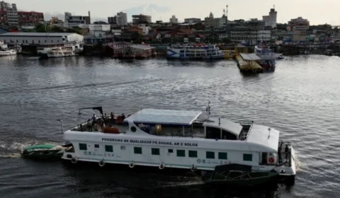 Barco científico parte em nova expedição para avaliar a qualidade das águas dos rios do Amazonas