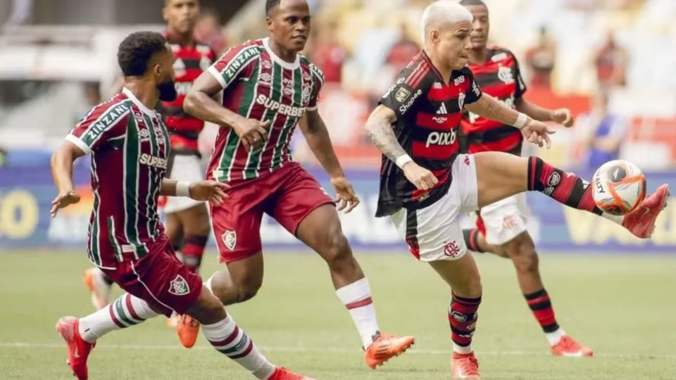 Flamengo empata com Fluminense e é bicampeão carioca