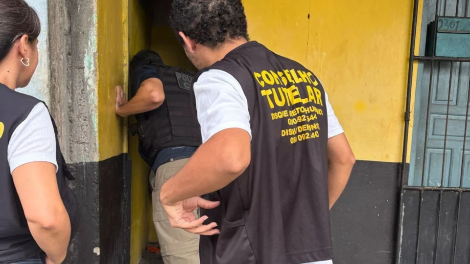 Idoso é detido por exploração sexual de adolescente em troca de alimentos