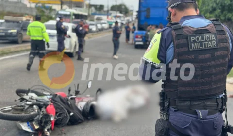 Buraco teria sido causador da morte de motociclista na Av. Torquato Tapajós; População se revolta com a Prefeitura