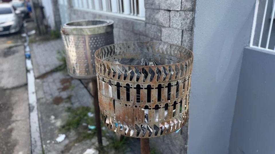 Feto é encontrado dentro de saco de lixo no bairro Campo Dourado