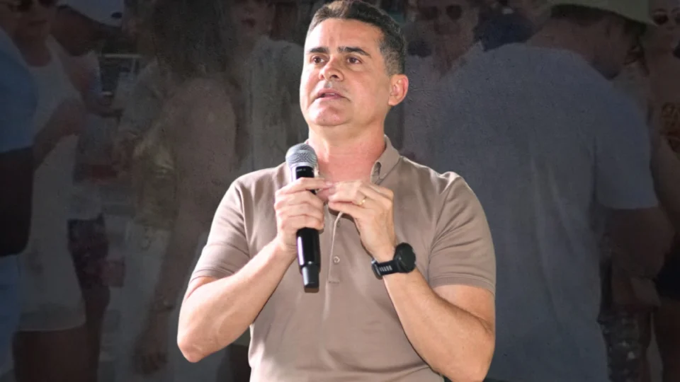 TCE cobra explicações de David Almeida sobre viagem ao Caribe custeada por empresas com contratos públicos