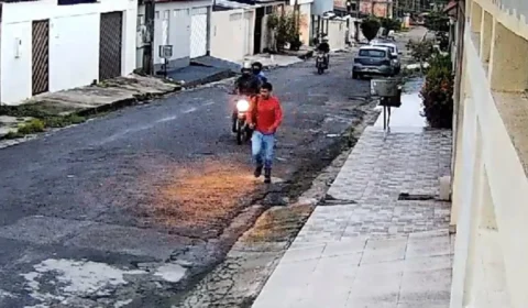Vídeo: Trabalhador tenta escapar mas é assaltado por quadrilha no Cidade Nova