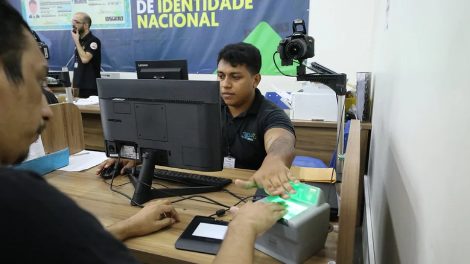 Agendamento para emitir nova carteira de identidade será diário em Manaus