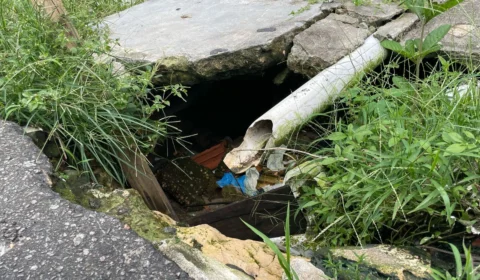 Moradores do Coroado enfrentam problemas com buracos na Rua Bom Jesus