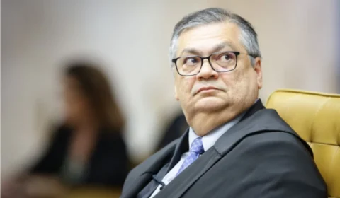 Ministro do STF, Flávio Dino, cobra explicações de Wilson Lima sobre a proibição da linguagem neutra no Amazonas