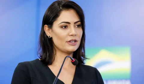 Michelle Bolsonaro lidera disputa ao Senado no Distrito Federal diz pesquisas