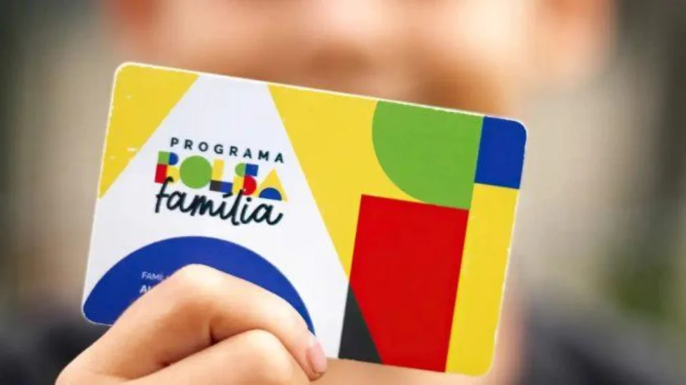 Comissão de Orçamento aprova cortes no Bolsa Família de R$ 7,7 bilhões