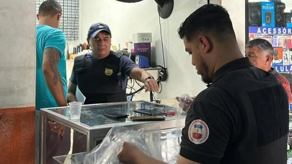Responsável por box em Manaus é preso com celulares furtados durante operação policial