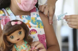 STJ mantém multa contra casal que não vacinou filha contra a Covid-19