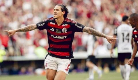 Rodada quente no Brasileirão: nova liderança, crise no Vasco e show do Flamengo
