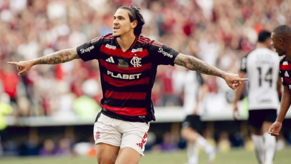 Rodada quente no Brasileirão: nova liderança, crise no Vasco e show do Flamengo