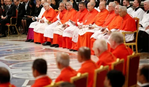 Vaticano marca início do conclave para 7 de maio