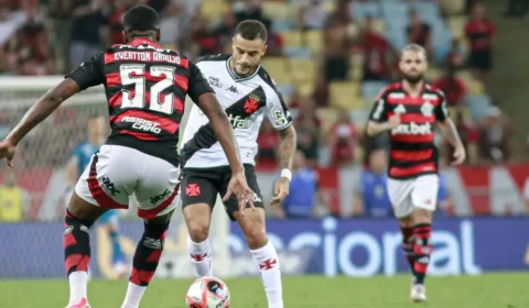 Vasco e Flamengo se enfrentam neste sábado no Brasileiro