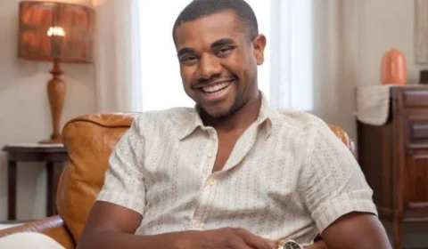 Davi Brito passa por cirurgia e assessoria pede apoio de seguidores