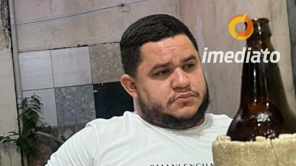 VÍDEO: homem agride esposa com bebê no colo em Manacapuru