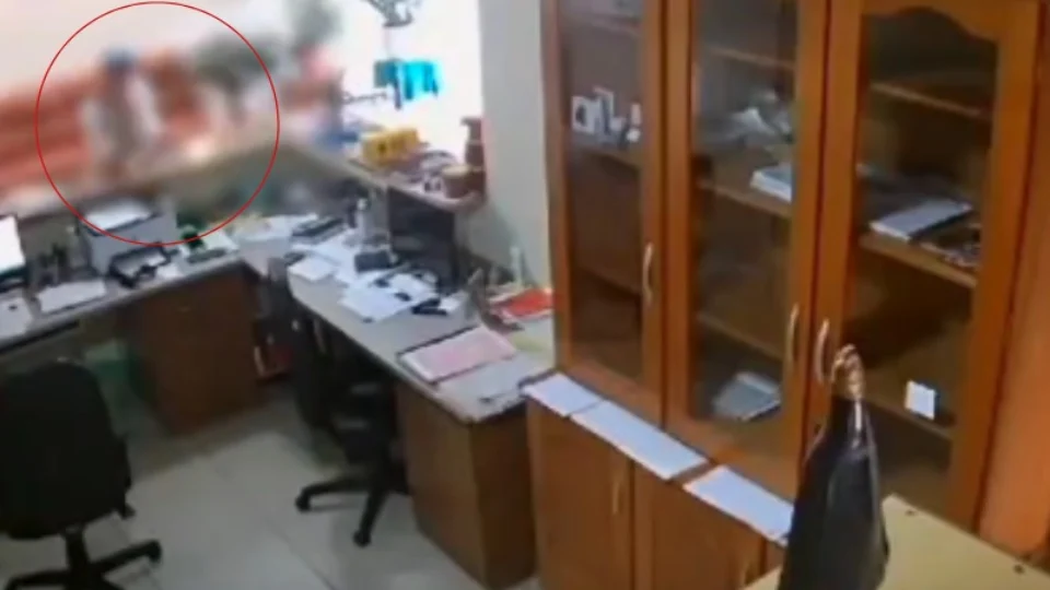 VEJA VÍDEO: homem pede comida em igreja para distrair funcionário e furtar celular