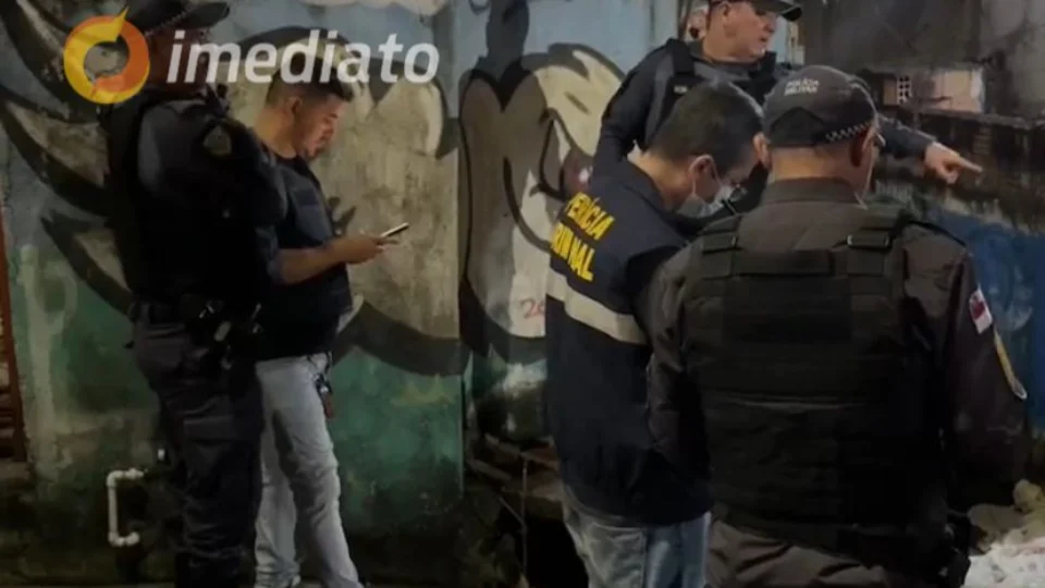 Dois homens são mortos a tiros em beco no bairro Santo Agostinho, em Manaus