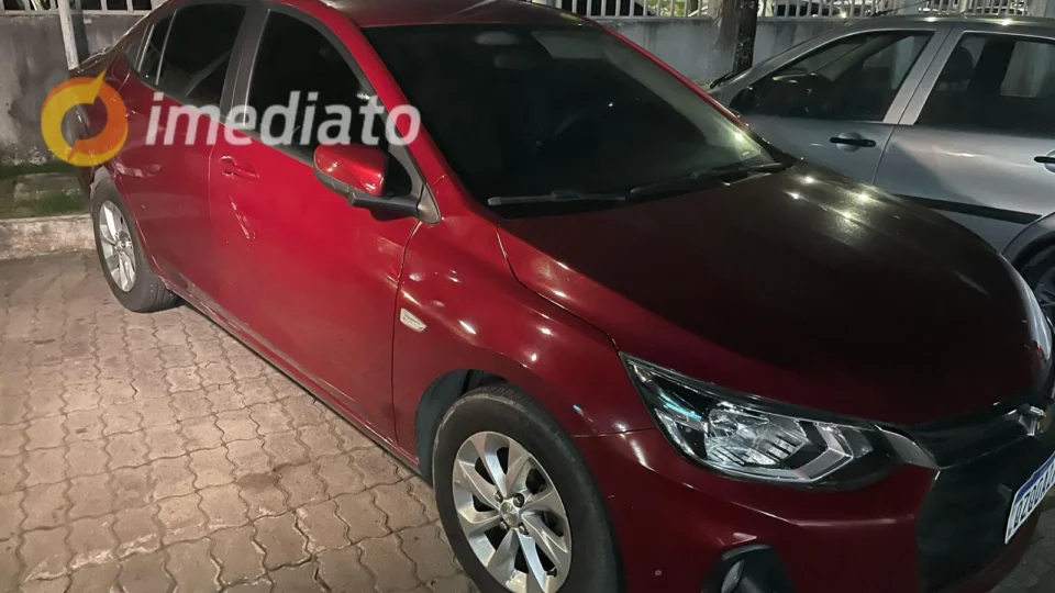 Criminosos são presos e veículo apreendido após assalto que deixou PM baleado em Manaus