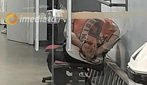 Homem é preso após roubar celulares de passageiros de ônibus em Manaus