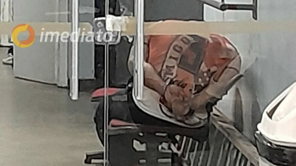 Homem é preso após roubar celulares de passageiros de ônibus em Manaus