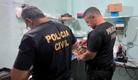 Donos de assistência técnica são presos com celulares roubados em operação na zona centro-oeste de Manaus