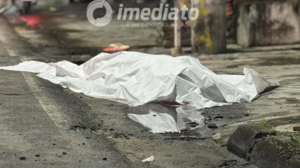 Jovem é executado a tiros após ser perseguido no Distrito Industrial, em Manaus