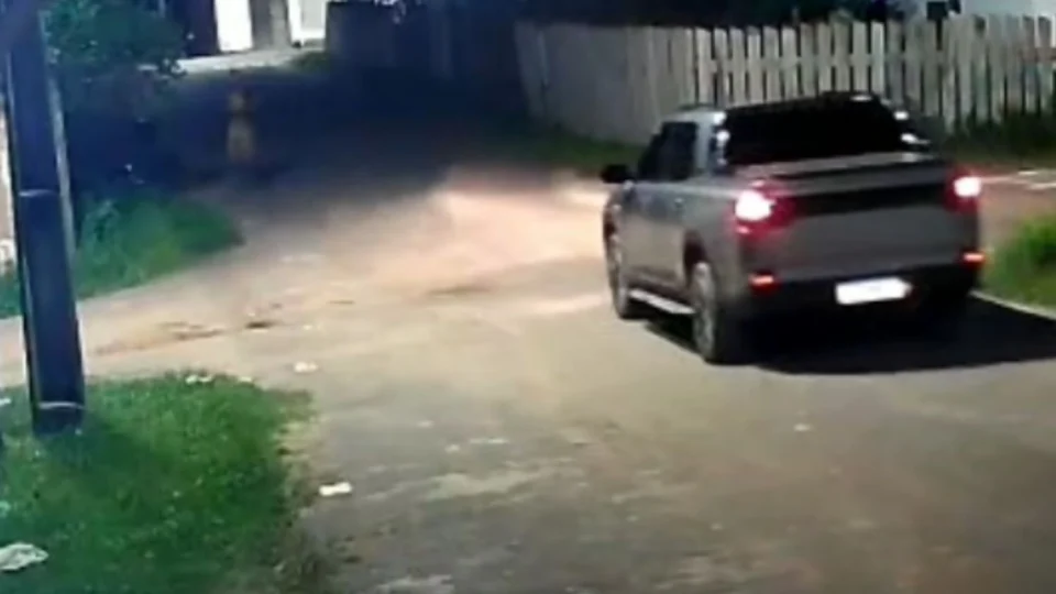 Motorista atropela e mata cachorro em Itacoatiara e foge sem prestar socorro