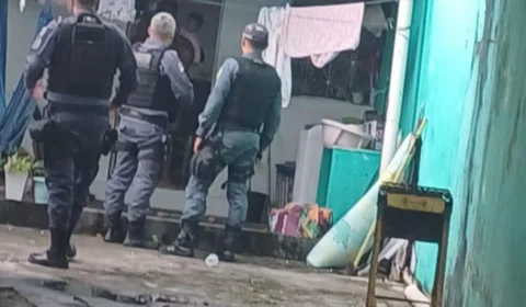 Homem agride companheira e mantém bebê de 9 meses refém durante briga no Cidade Nova