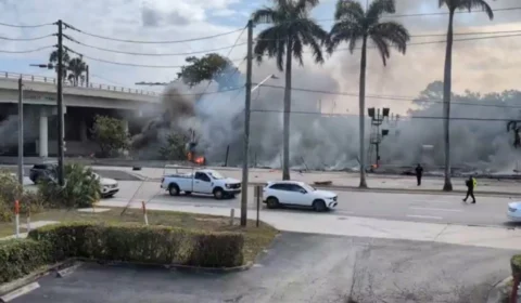 Avião de pequeno porte cai após decolagem na Flórida