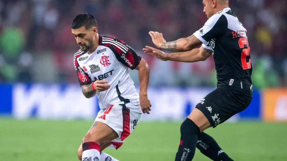 Duelo entre Flamengo e Vasco termina sem gols no Maracanã