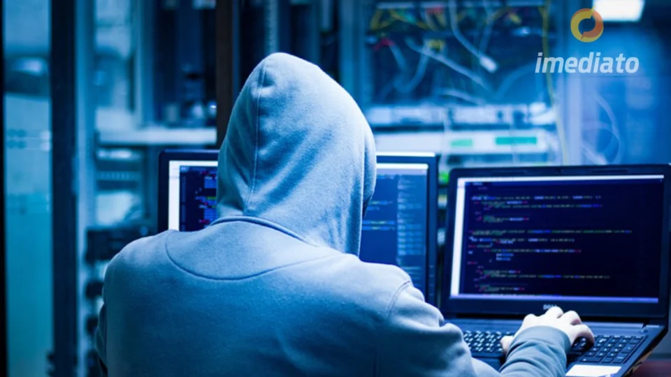 Internet não é terra sem lei: Homem é preso por crimes cometidos nas redes sociais