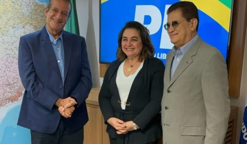 Professora Maria do Carmo Seffair se filia ao PL-AM