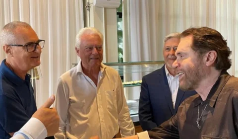 Senador Plínio Valério se reúne com empresários para discutir pavimentação da BR-319