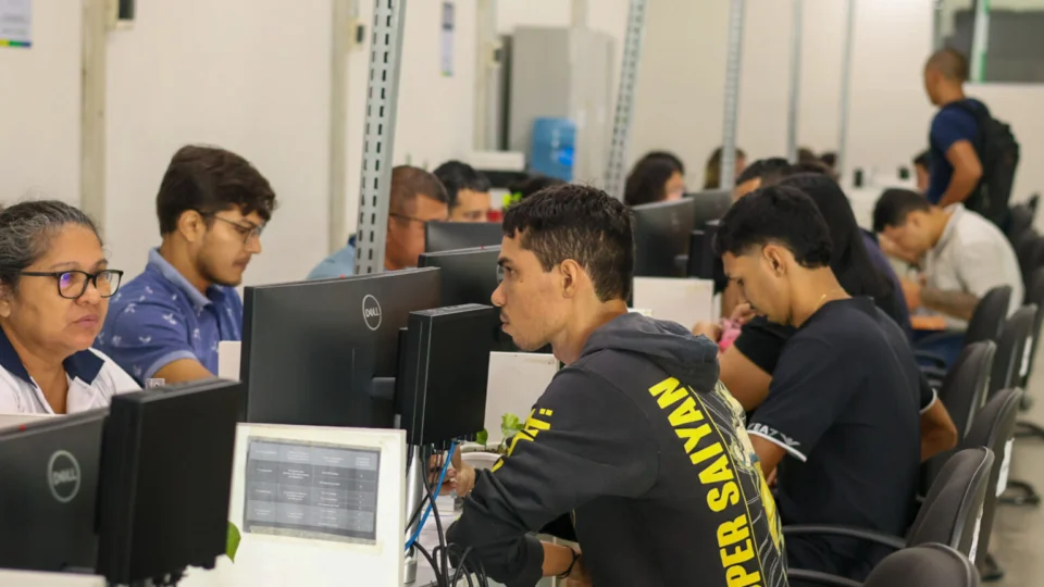 Confira mais de 400 vagas de emprego para quarta-feira (16) em Manaus