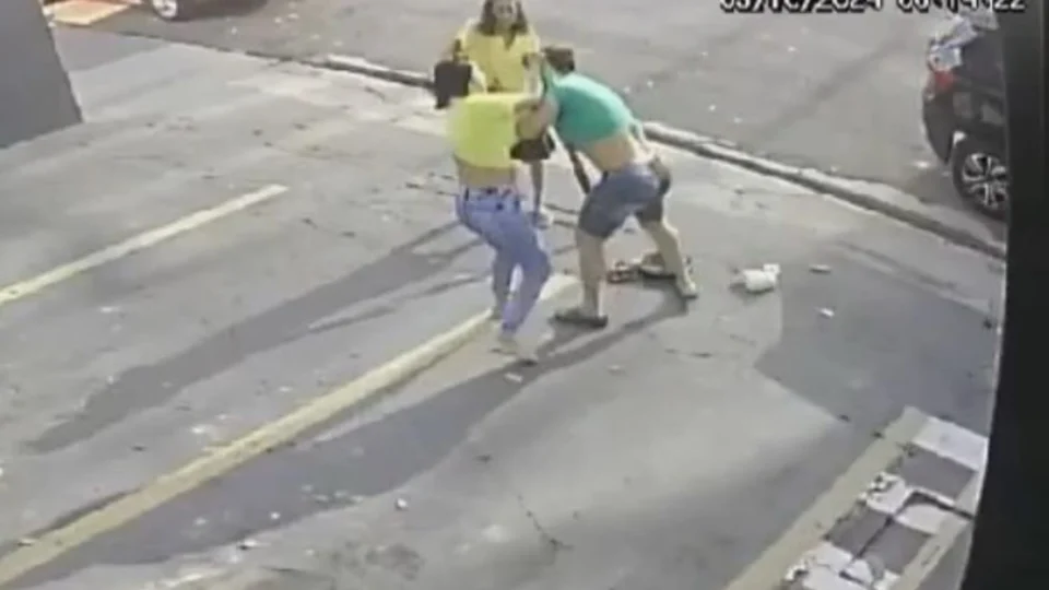 Uber é condenada a indenizar passageira agredida por motorista em Manaus