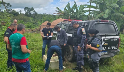 Polícia incinera meia tonelada de drogas apreendidas em Apuí, no sul do Amazonas