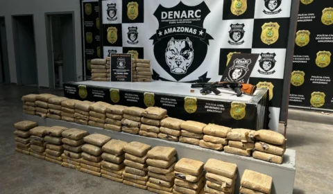 Polícia Civil apreende 156 kg de maconha e prende suspeito com arsenal em Manaus