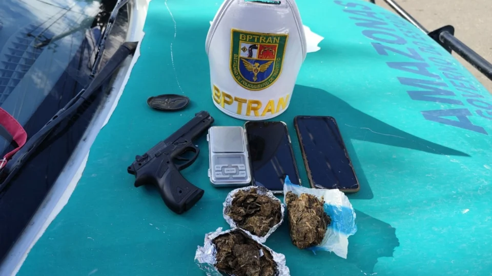 Polícia Militar prende três homens por tráfico de drogas em Manaus