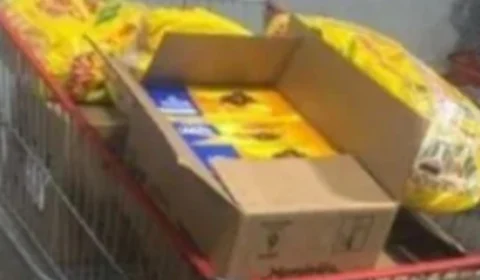 Mulher tenta sair de supermercado com mais de 100 itens escondidos e é presa em Manaus