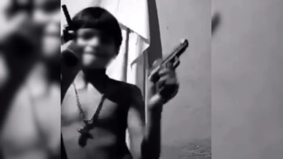 Polícia investiga se assassinato de criança de 12 anos teria ligação com o tráfico