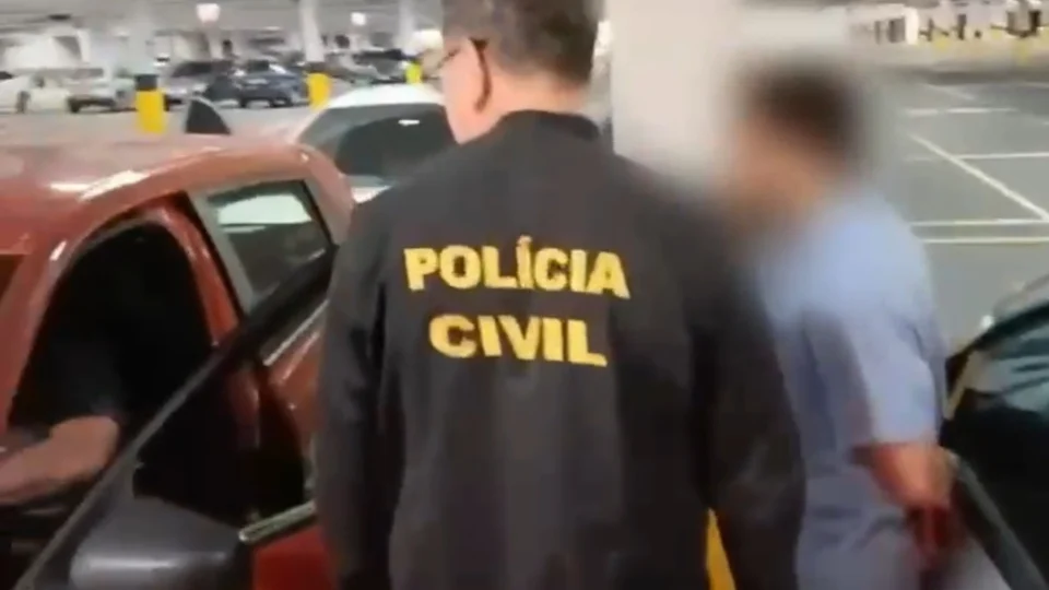 Líder religioso é preso suspeito de aliciar adolescentes em Manaus