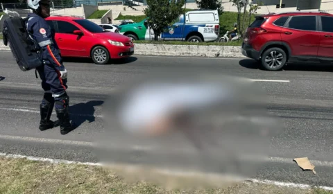 Garupa de motociclista morre depois de ser esmagado por carreta na Rodrigo Otávio