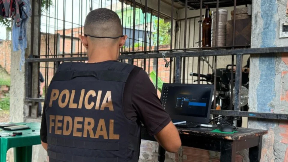 Homem de 65 anos é preso nesta segunda(14) com material de abuso sexual infantil