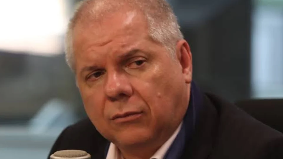 Presidente do INSS é afastado após operação que investiga fraude de R$ 6,3 bilhões