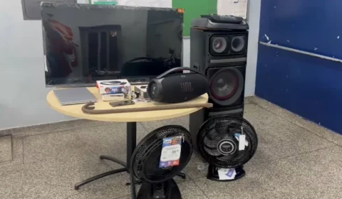 Dupla é presa após furtar loja da TV Lar; material foi recuperado