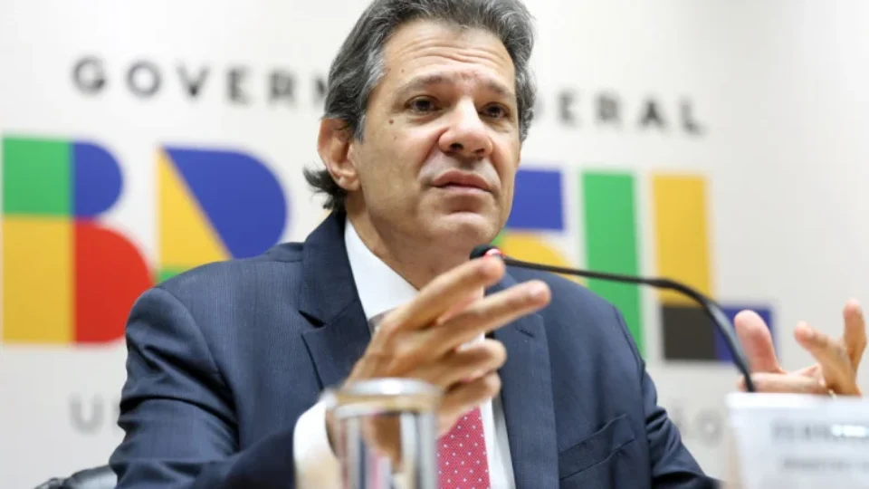 Governo federal confirma congelamento de R$ 31,3 bilhões e reajuste do IOF