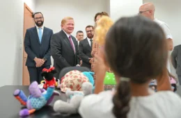 Quatro irmãos do Amazonas são adotados e passam a viver com nova família na Itália