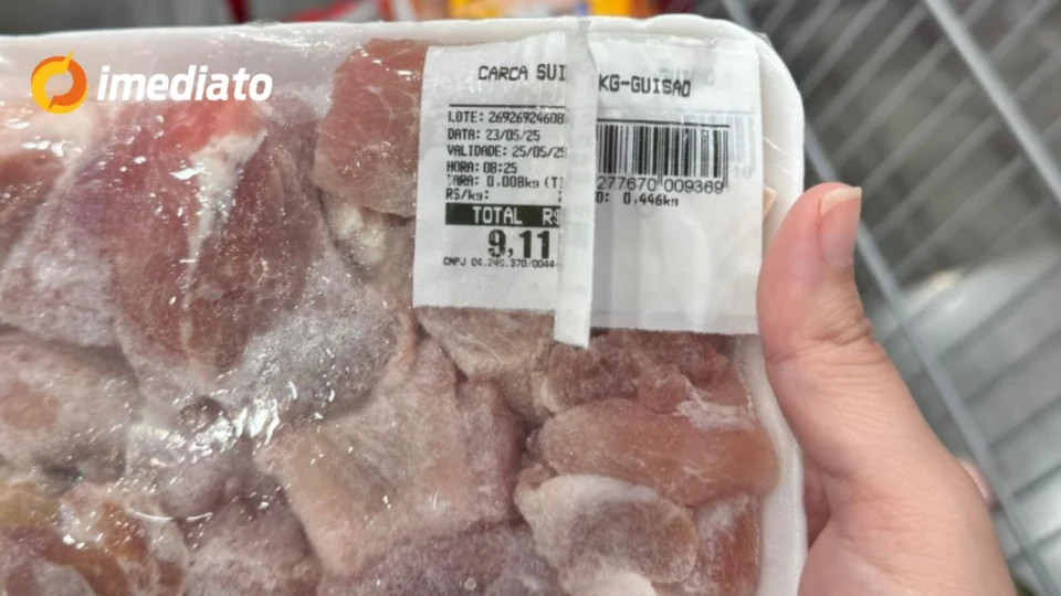 Supermercado em Manaus adultera data de validade em produtos vencidos